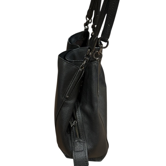 Coach Elegant Black Leather Tote Bag - Picture 3 of 7